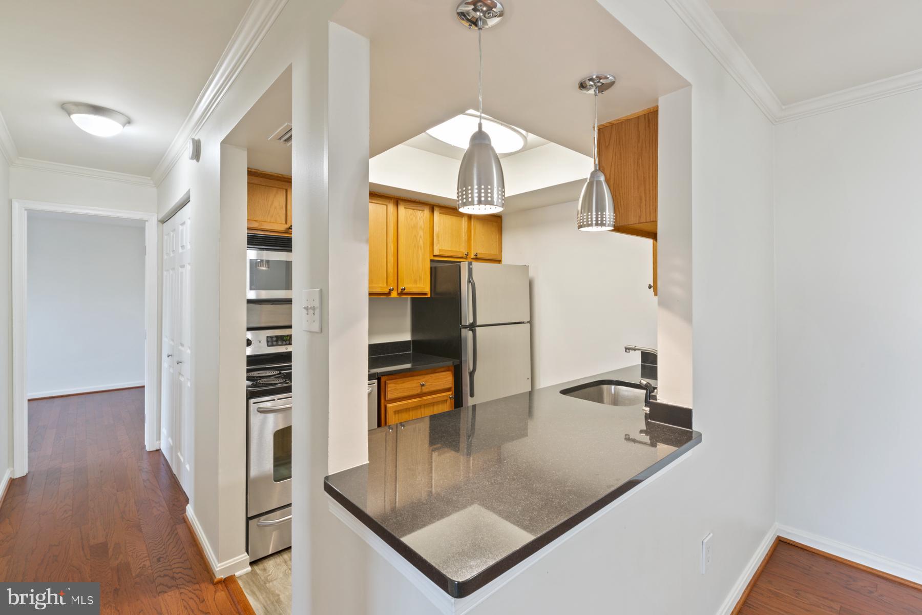 14803 Rydell Road, Unit 301 Centreville, VA 20121 - Photo 10 of 27