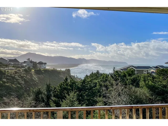 $695,000 | 455 Capes Drive, Tillamook, OR 97141