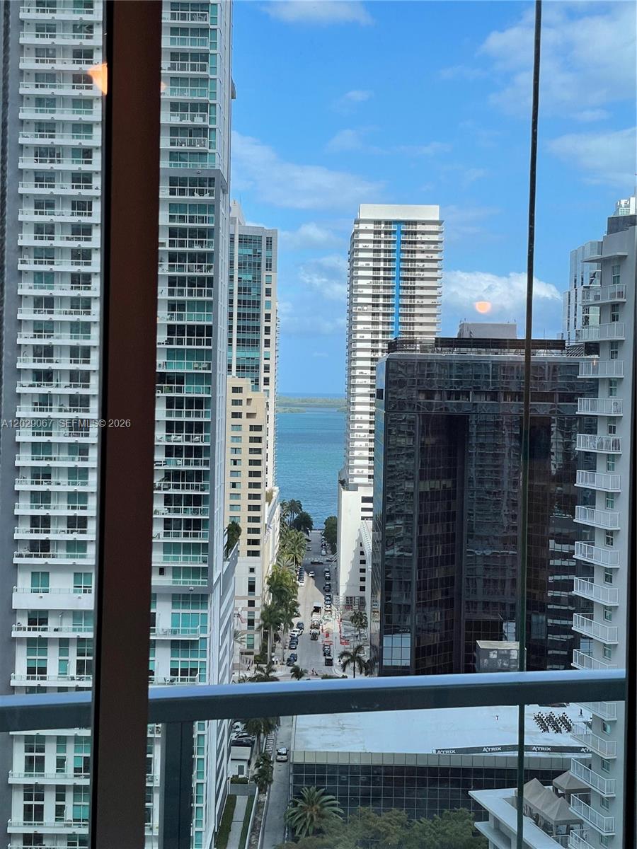 79 Southwest 12th Street, Unit 2407S Miami, FL 33130 - Photo 31 of 39