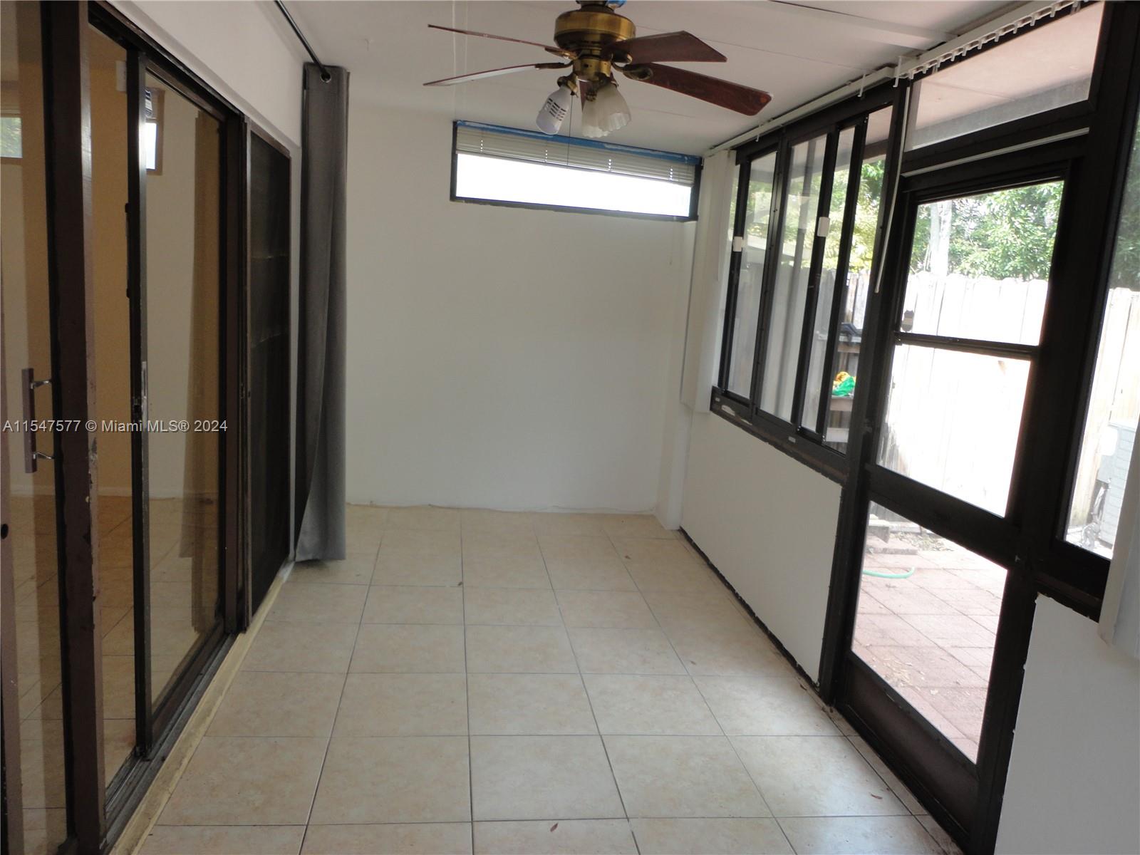 3321 Raleigh Street, Unit 3H Hollywood, FL 33021 - Photo 14 of 38 a view of an entryway