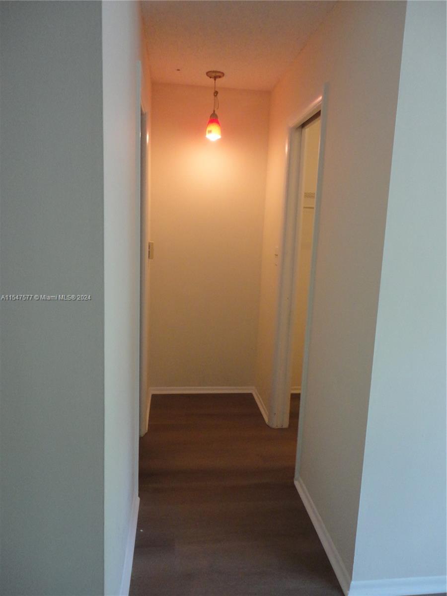 3321 Raleigh Street, Unit 3H Hollywood, FL 33021 - Photo 20 of 38 a view of hallway with shower