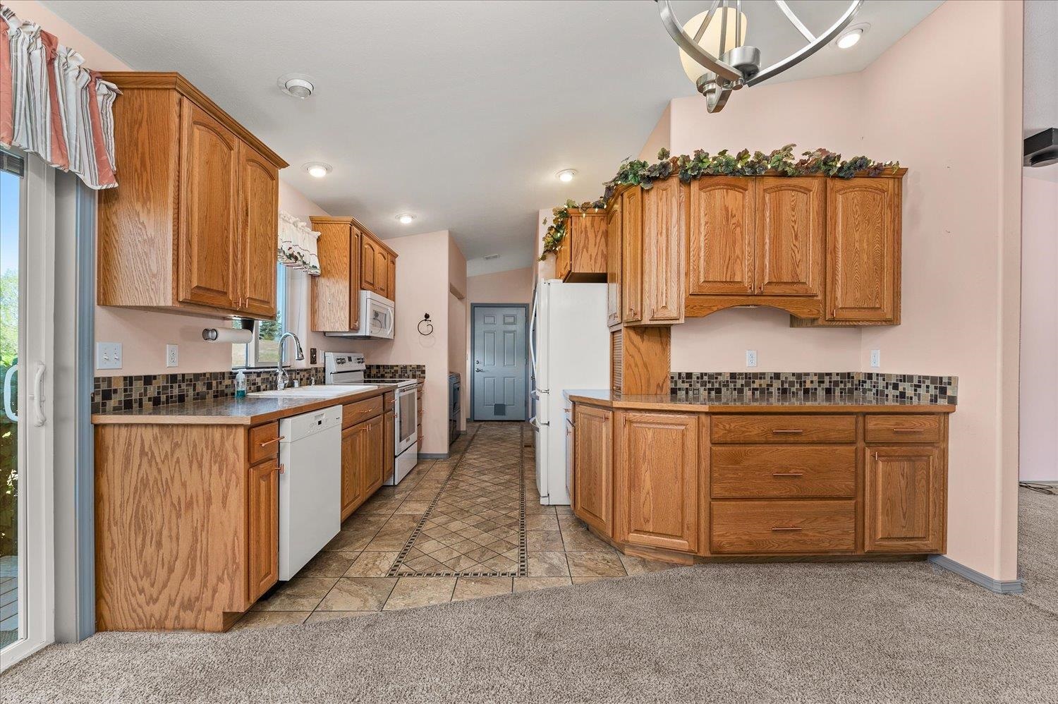 40817 North Dunn Road Elk, WA 99009 - Photo 14 of 50