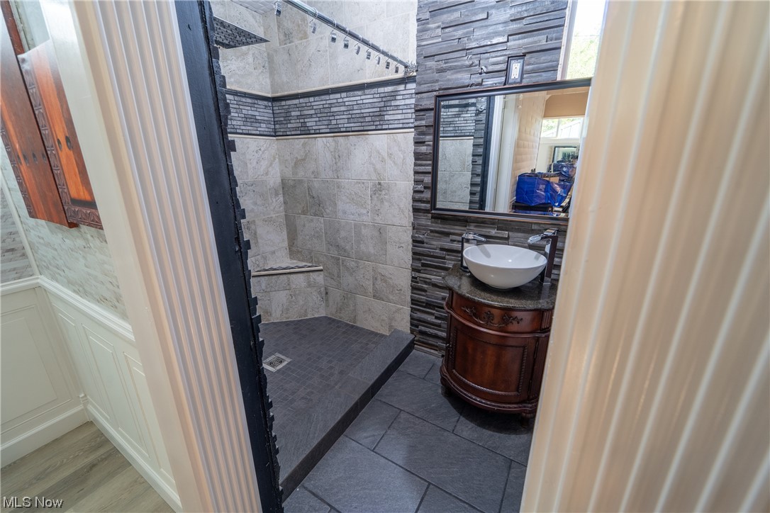 44790 Middle Ridge Road Amherst, OH 44001 - Photo 13 of 23 Master Bathroom