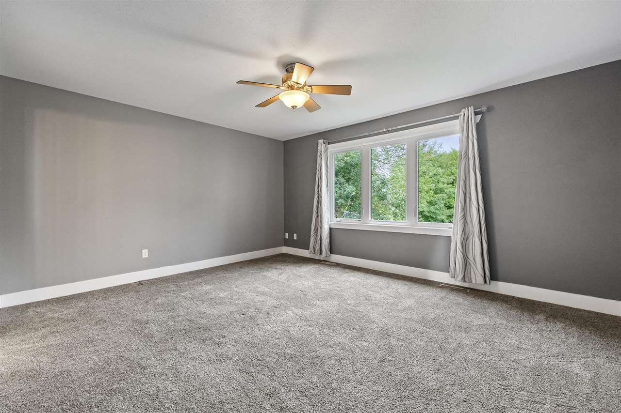 6908 Rolling Ridge Court Southwest Cedar Rapids, IA 52404 - Photo 18 of 30 Gallery Image 18