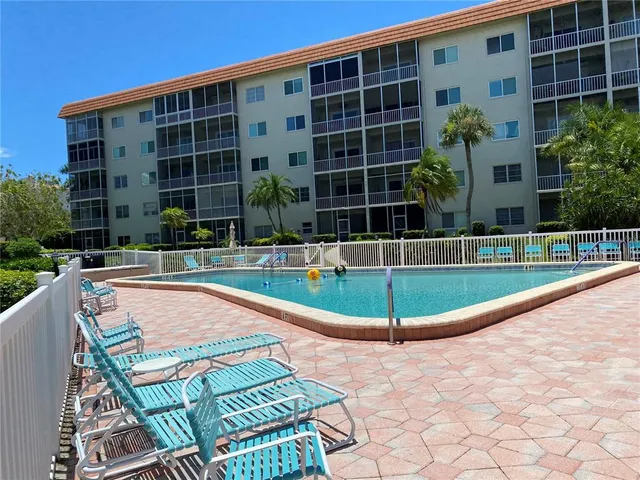 $3,500 | 1600 1st Avenue West, Unit 206A, Bradenton, FL 34205