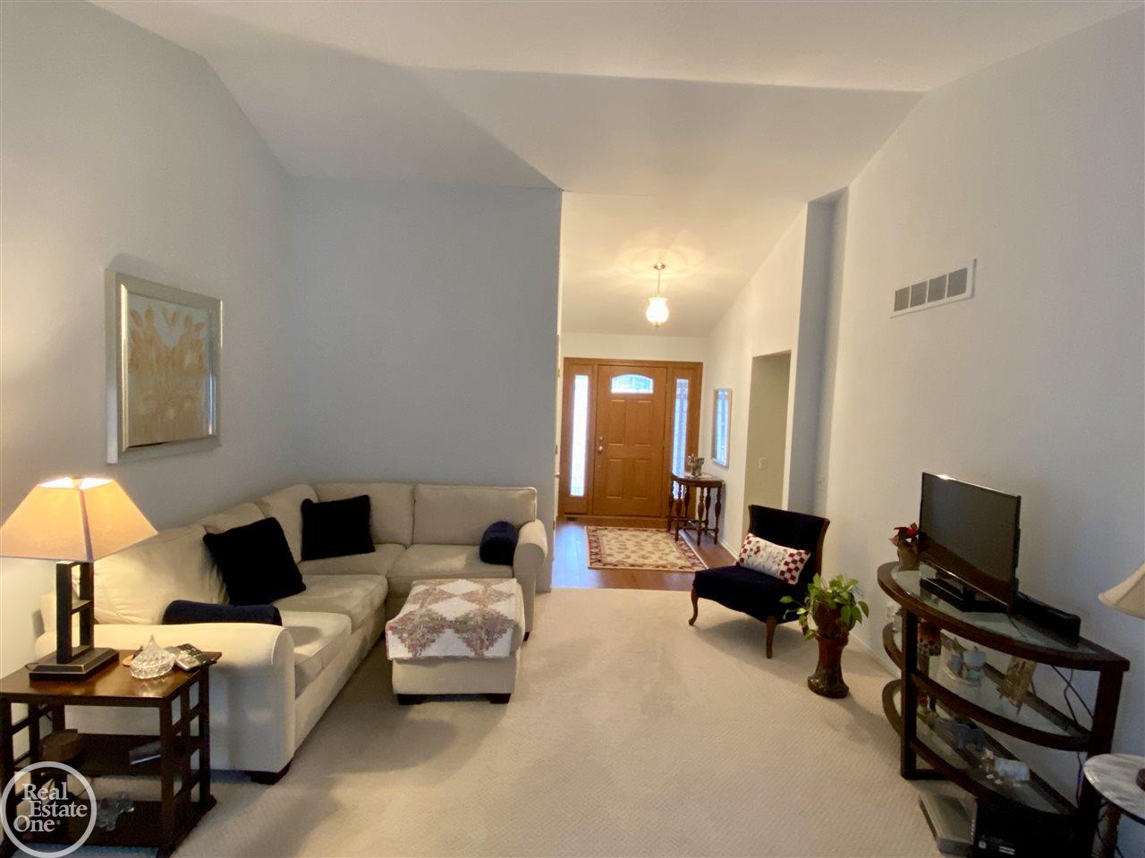 479 Bolinger Street Rochester, MI 48307 - Photo 8 of 37 View to foyer