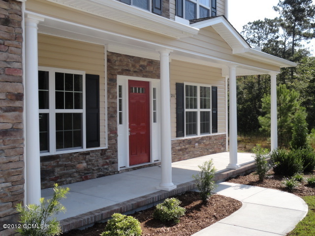 211 Sand Run Road Havelock, NC 28532 - Photo 22 of 44 Covered porch