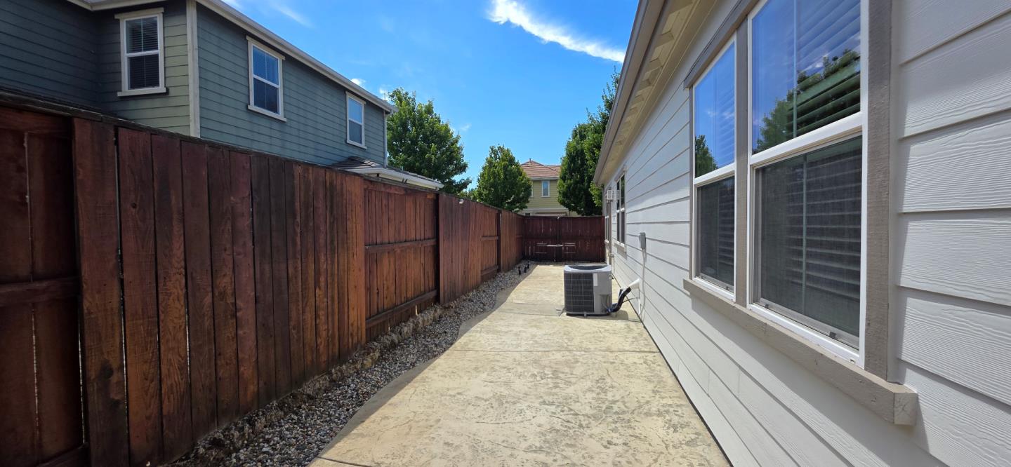9403 Vintner Circle Patterson, CA 95363 - Photo 37 of 39