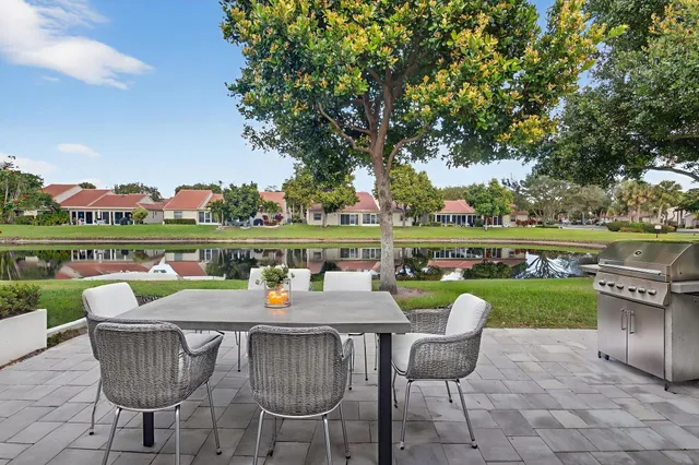 a view of a porch with workspace