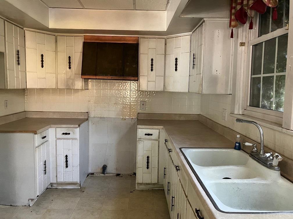 504 Hart Street Vincennes, IN 47591 - Photo 12 of 27