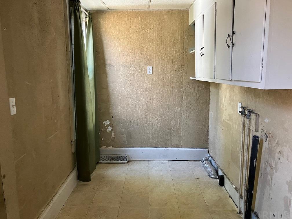 504 Hart Street Vincennes, IN 47591 - Photo 13 of 27