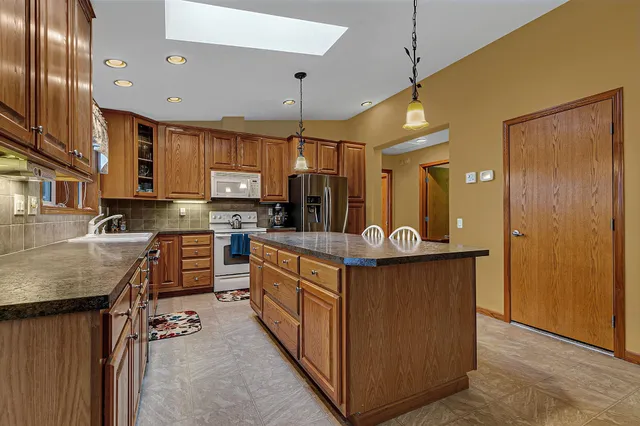 $730,000 | 1575 White Cloud Drive South, Isle, MN 56342