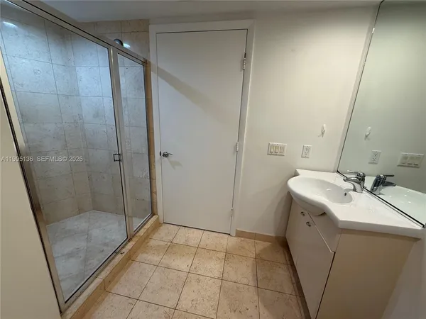 $5,800 | 1830 South Ocean Drive, Unit 3006, Hallandale Beach, FL 33009