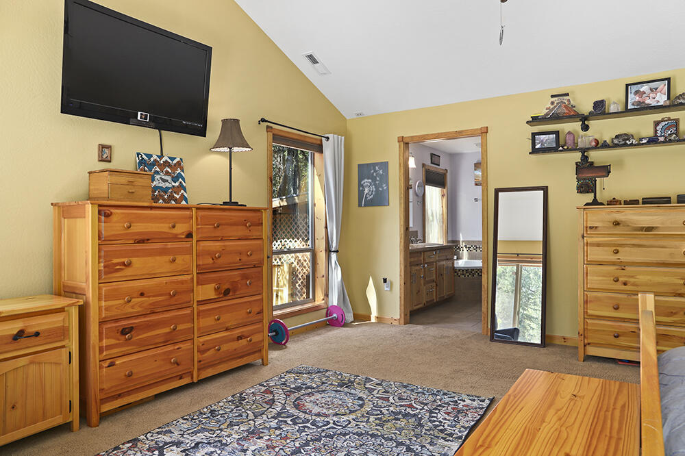 141 Warren Road Selma, OR 97538 - Photo 18 of 52 16