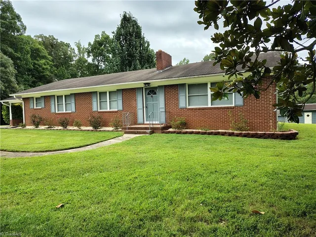 $399,500 | 153 Hooker Trail, Mount Airy, NC 27030