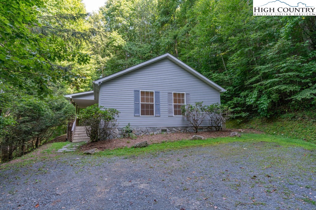 1207 Laurel Branch Road Vilas, NC 28692 - Photo 2 of 35 Gallery Image 2