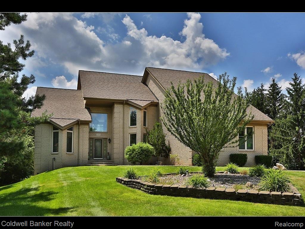 3561 West Tienken Road Rochester, MI 48309 - Photo 4 of 25 WELCOME HOME