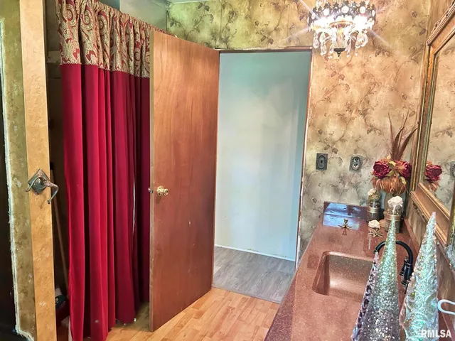 $264,900 | 27 Grasty Road, Golconda, IL 62938