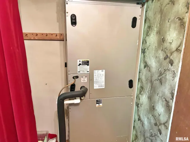 $264,900 | 27 Grasty Road, Golconda, IL 62938