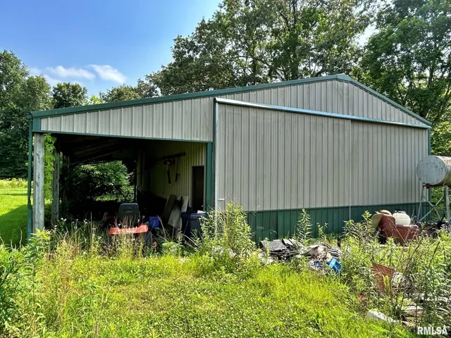 $264,900 | 27 Grasty Road, Golconda, IL 62938