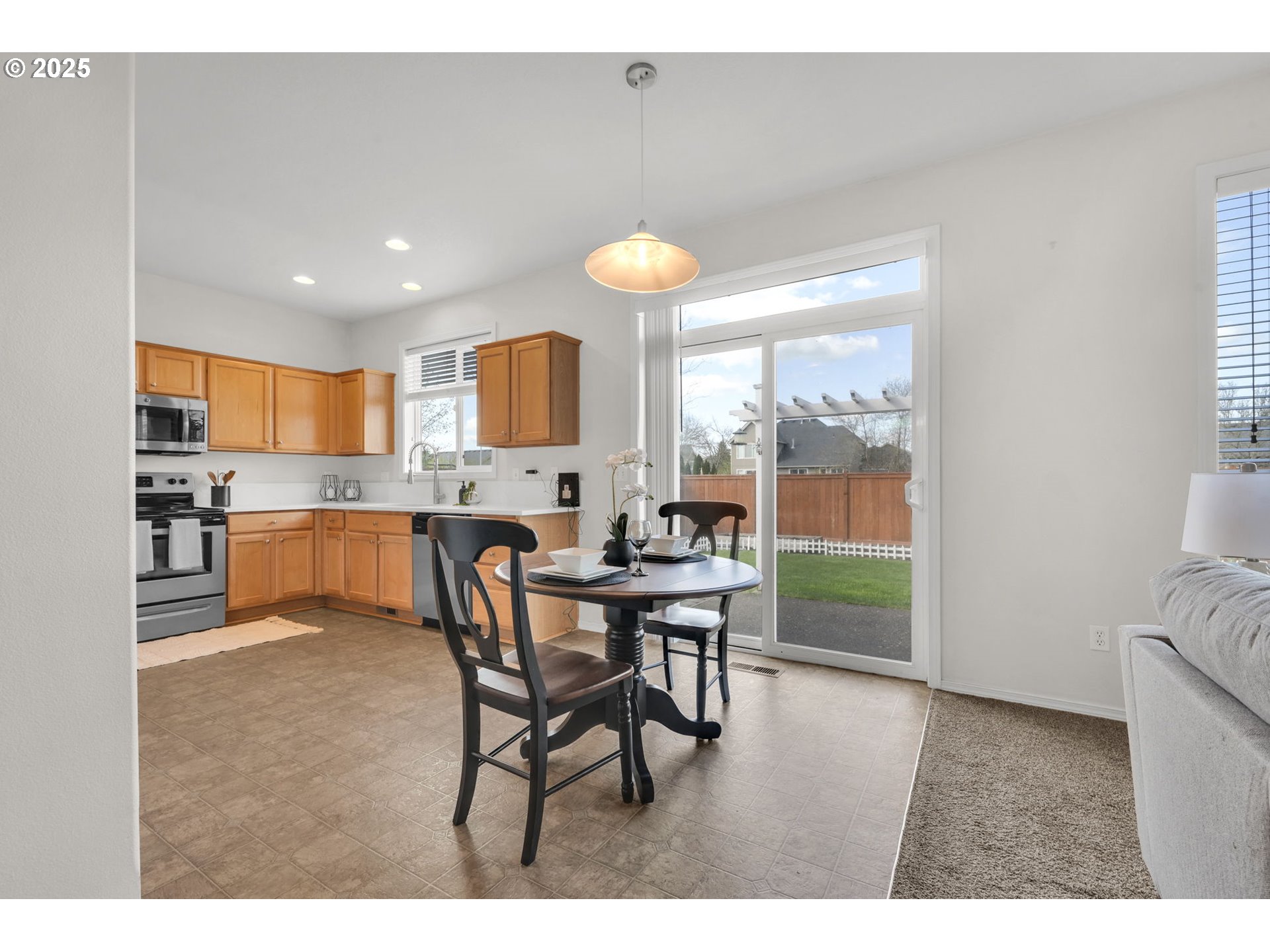 4875 Stagecoach Road Eugene, OR 97402 - Photo 15 of 38