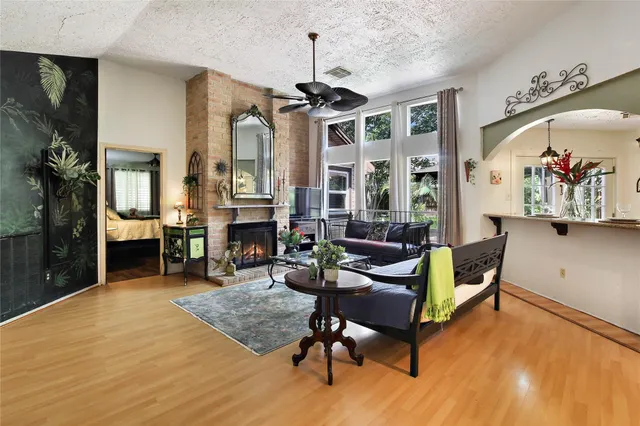 $273,000 | 343 Richvale Lane, Houston, TX 77598