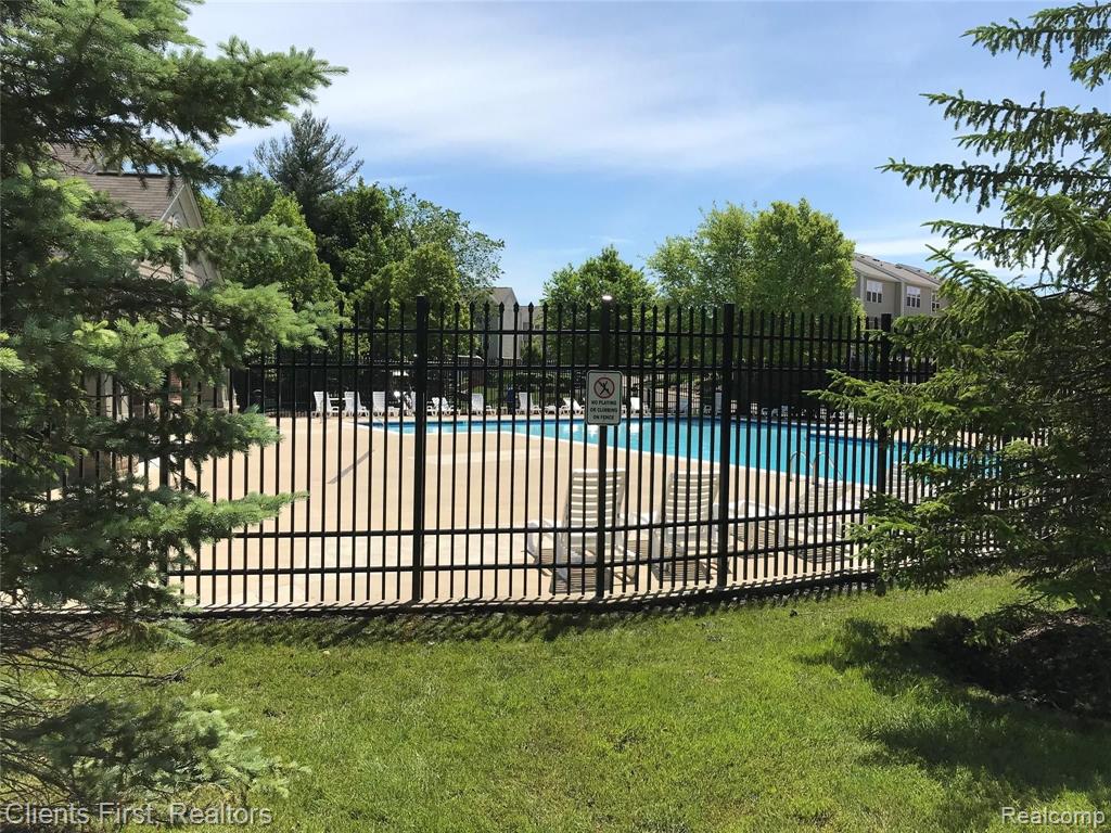 28058 Lightfoot Lane, Unit 324 Novi, MI 48377 - Photo 43 of 46