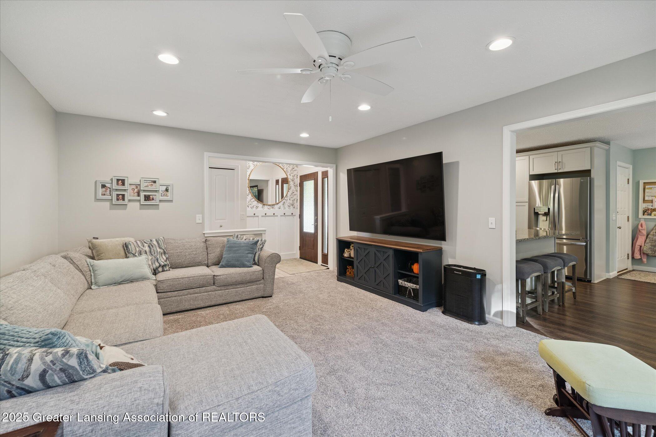 3006 East Stoll Road Lansing, MI 48906 - Photo 9 of 49 09-3006-E-Stoll-Rd-Lansing-WindowStill-P