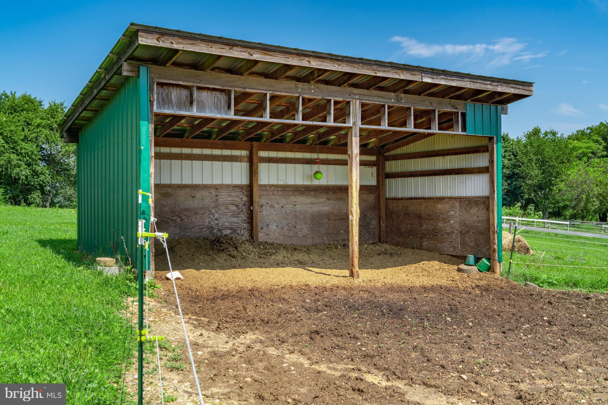 13431 Lewisdale Road Clarksburg, MD 20871 - Photo 12 of 27 Multiple Large Run-in Sheds Convey