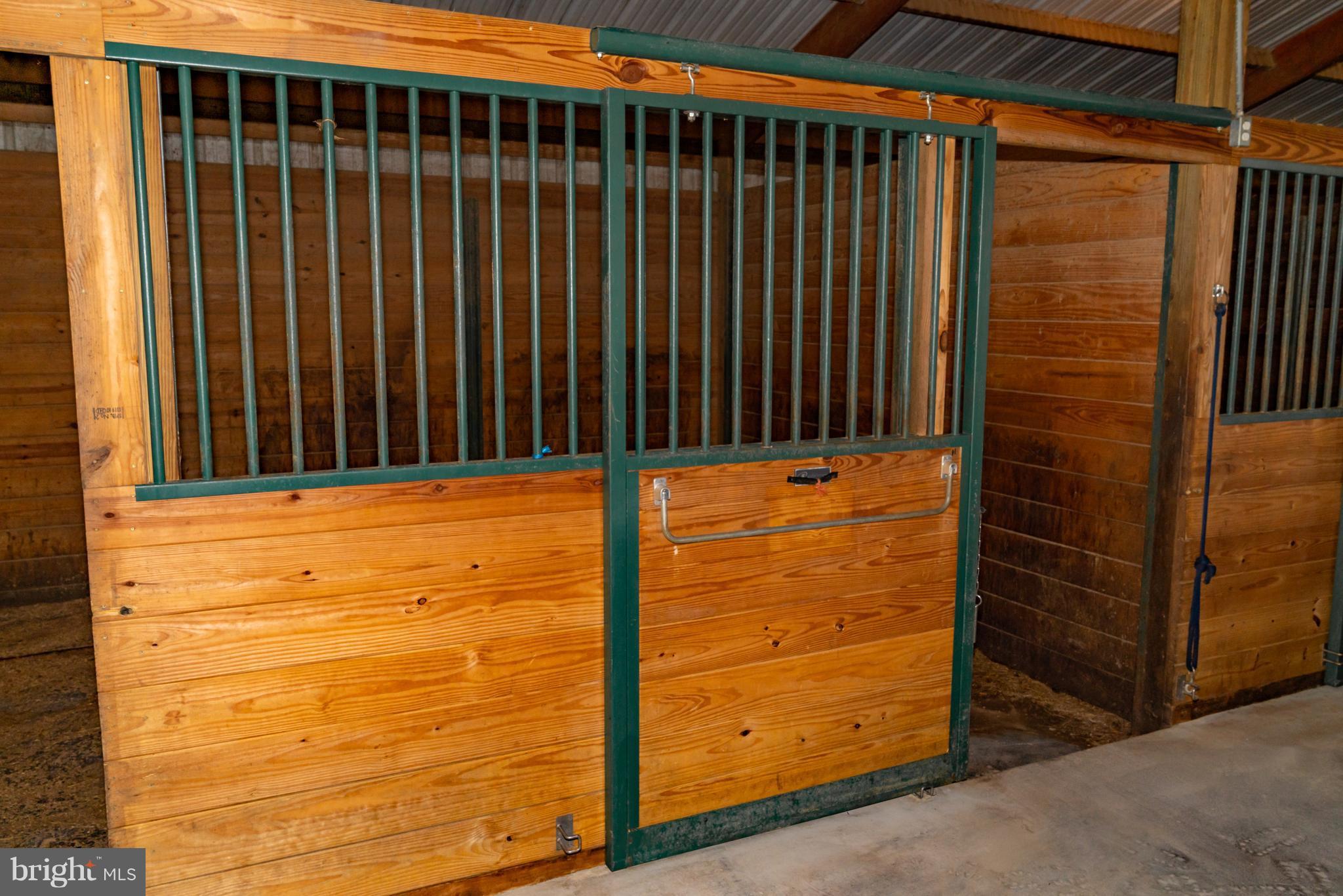 13431 Lewisdale Road Clarksburg, MD 20871 - Photo 5 of 27 Gorgeous Stall Fronts