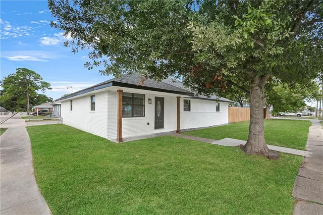 $325,000 | 600 Central Avenue, Jefferson, LA 70121