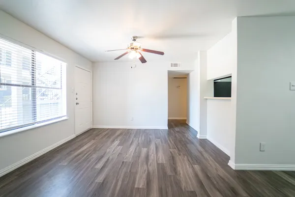 $722 | 12300 Hymeadow Drive, Unit 218, Austin, TX 78750