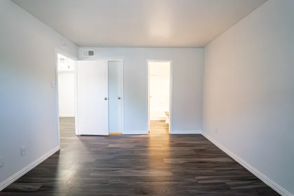 $722 | 12300 Hymeadow Drive, Unit 218, Austin, TX 78750
