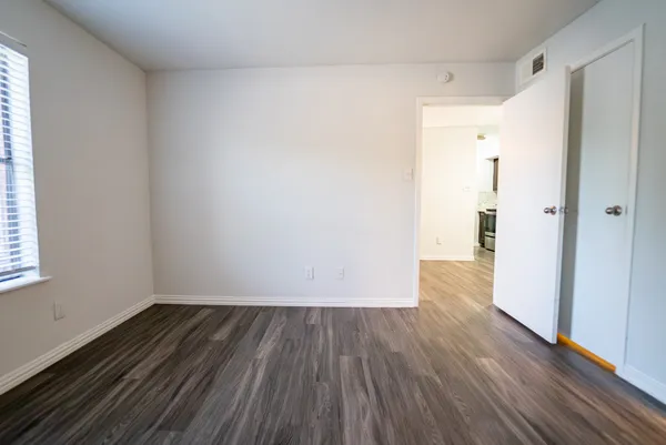 $722 | 12300 Hymeadow Drive, Unit 218, Austin, TX 78750