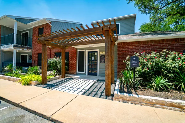 $722 | 12300 Hymeadow Drive, Unit 218, Austin, TX 78750
