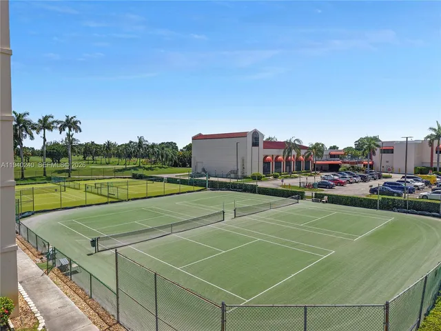 a view of a tennis court