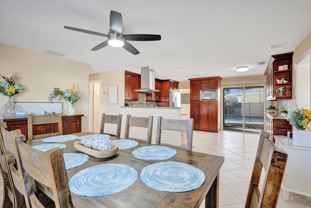 740 Buttonwood Road North Palm Beach, FL 33408 - Photo 5 of 44 DSC08018