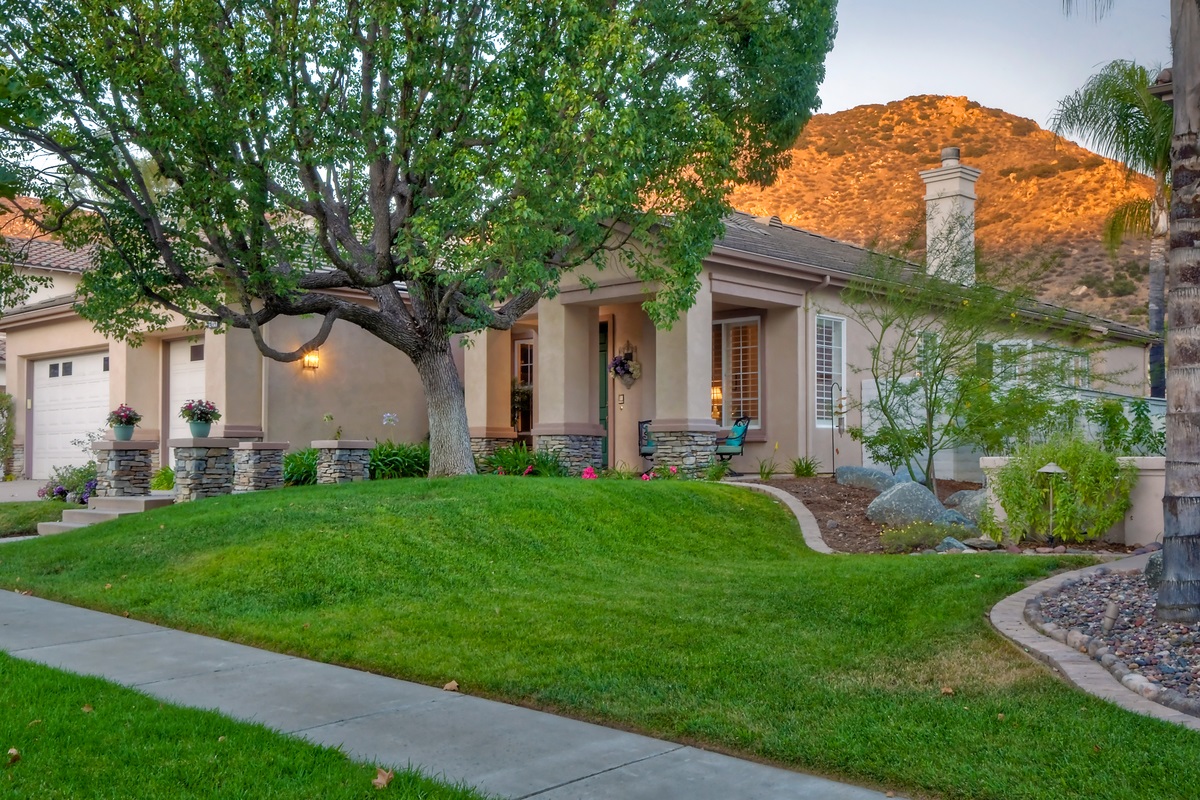 2414 Old Ranch Road Escondido, CA 92027 - Photo 2 of 24