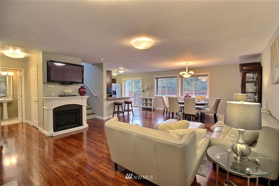 2522 Northeast 2nd Place Renton, WA 98056 - Photo 2 of 21