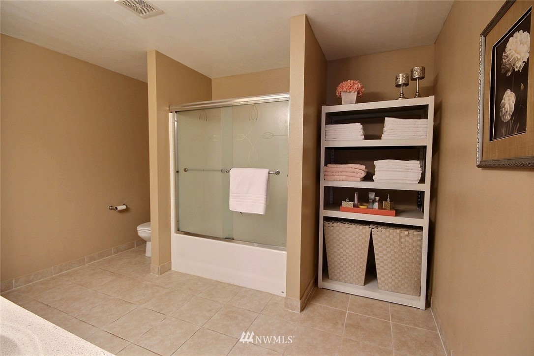2522 Northeast 2nd Place Renton, WA 98056 - Photo 13 of 21