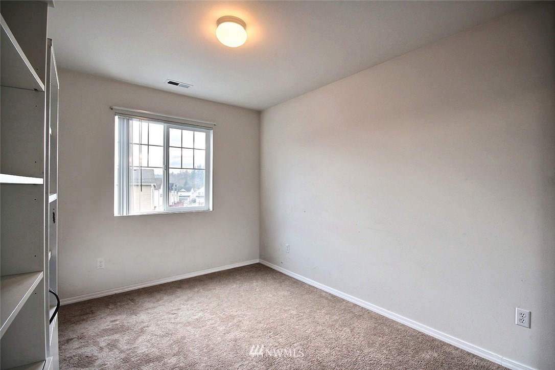 2522 Northeast 2nd Place Renton, WA 98056 - Photo 14 of 21
