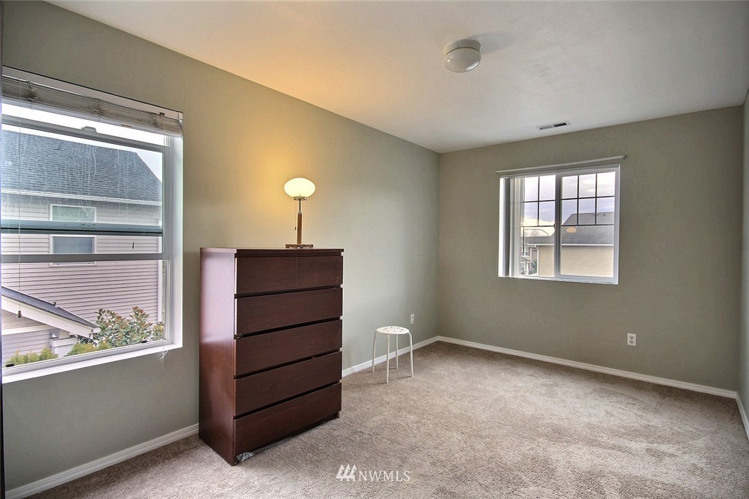 2522 Northeast 2nd Place Renton, WA 98056 - Photo 16 of 21