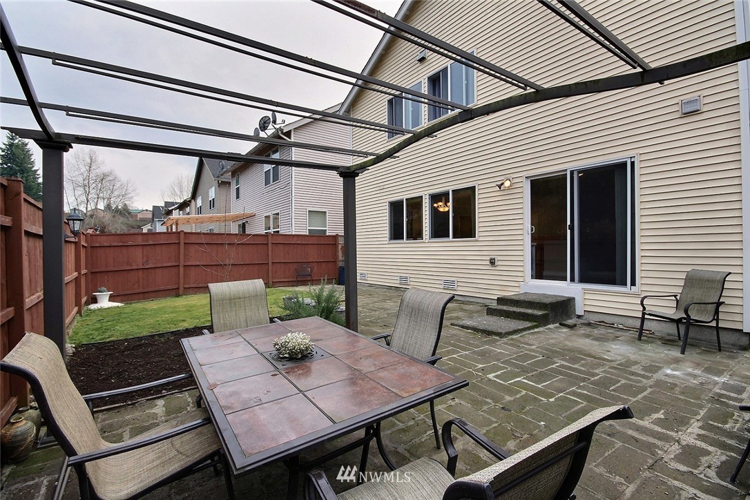 2522 Northeast 2nd Place Renton, WA 98056 - Photo 19 of 21