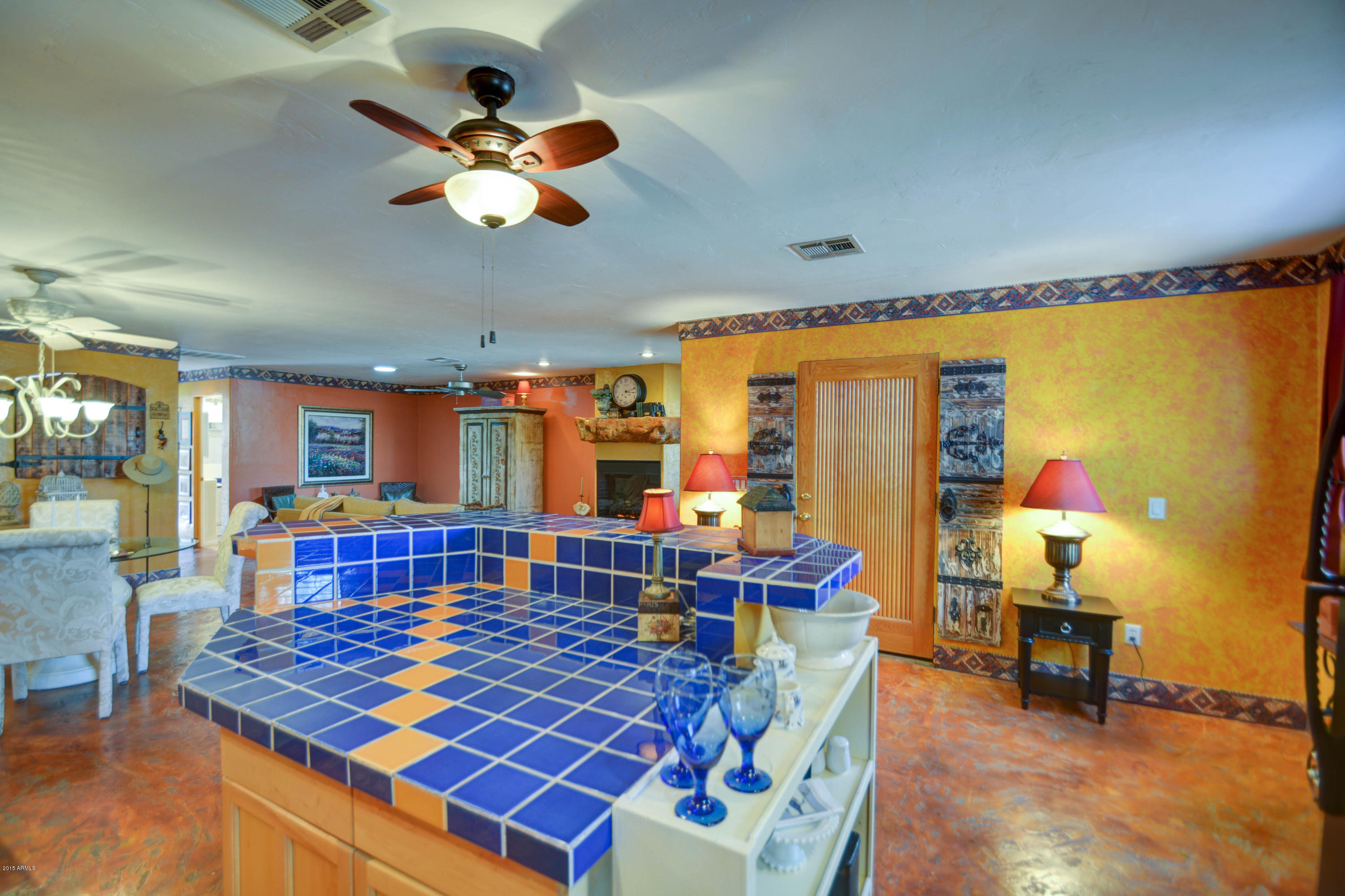 5582 South Jacaranda Road Gold Canyon, AZ 85118 - Photo 3 of 43 BRIGHT OPEN KITCHEN