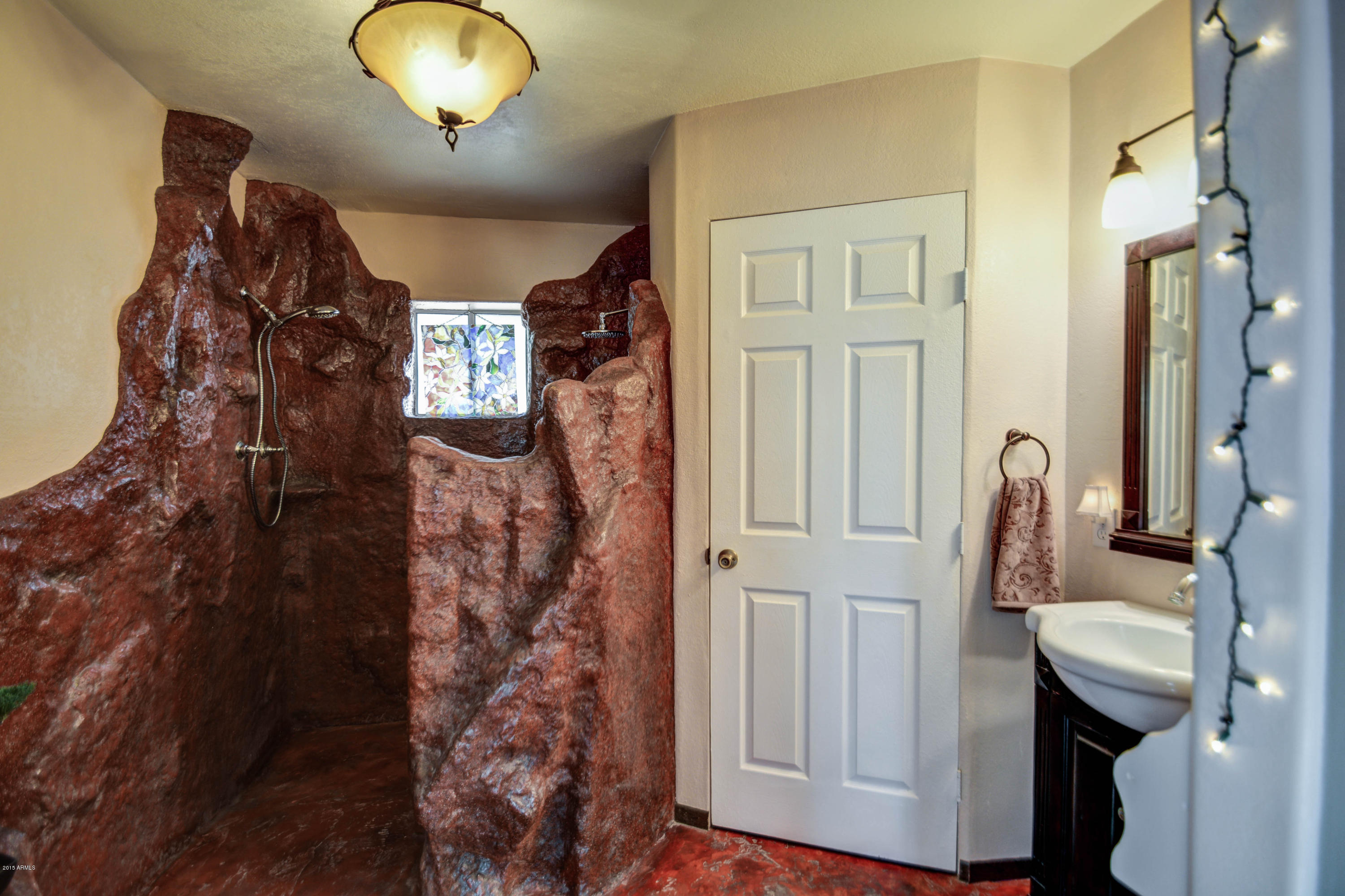 5582 South Jacaranda Road Gold Canyon, AZ 85118 - Photo 9 of 43 GROTTO STYLE SHOWER!
