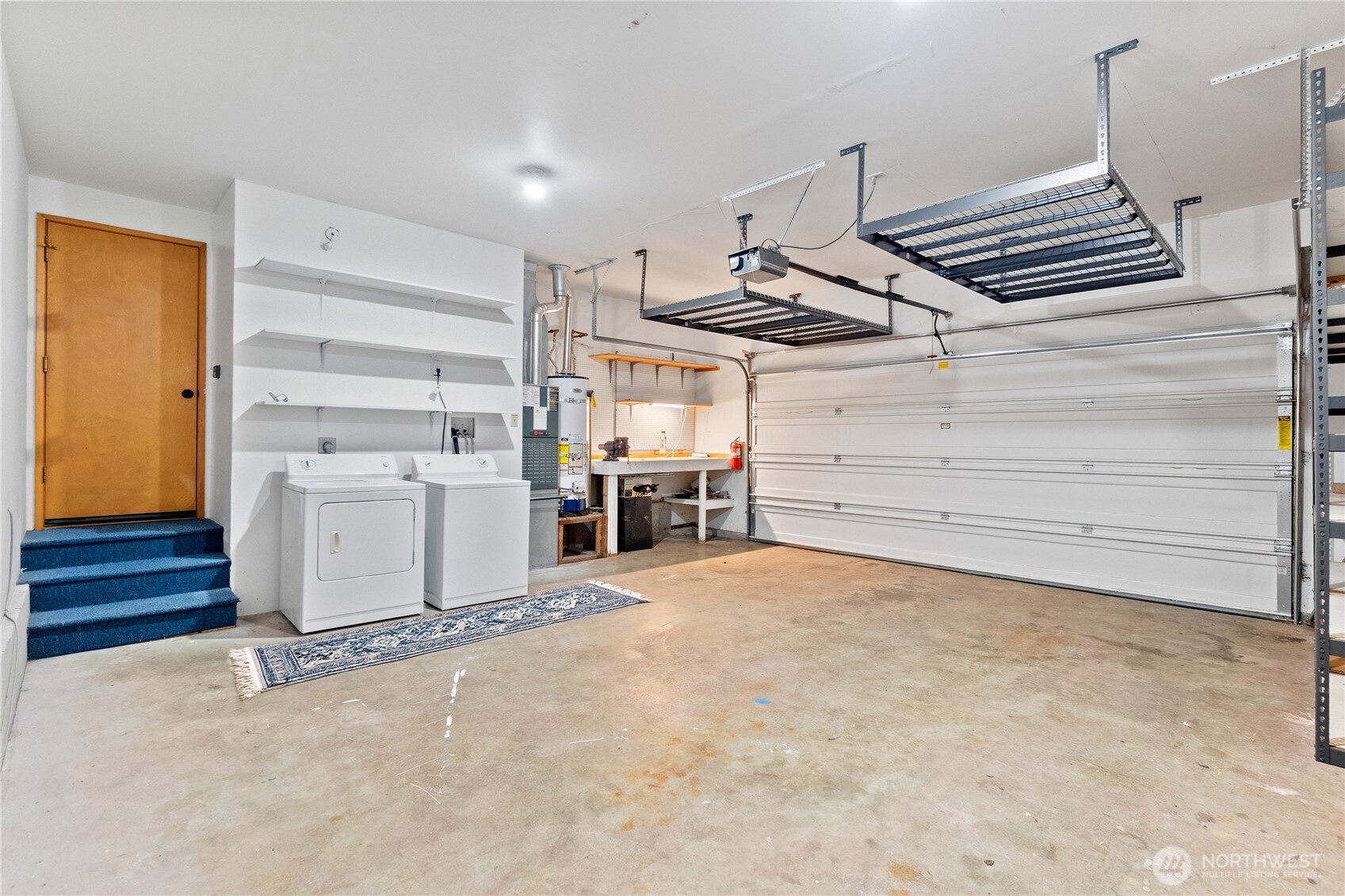 615 Clark Street Southwest Tumwater, WA 98512 - Photo 24 of 27 a view of a garage room