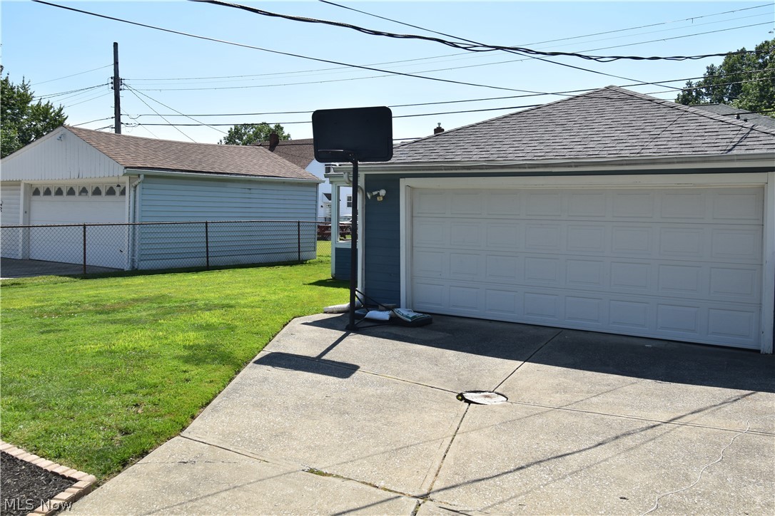 32019 Densmore Road Willowick, OH 44095 - Photo 10 of 30