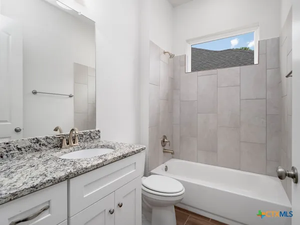 $2,850 | 530 Carriage House, Spring Branch, TX 78070