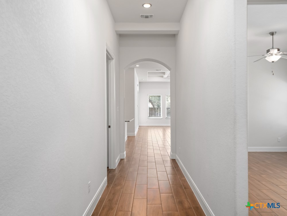 530 Carriage House Spring Branch, TX 78070 - Photo 4 of 28