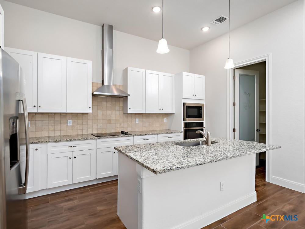 530 Carriage House Spring Branch, TX 78070 - Photo 6 of 28